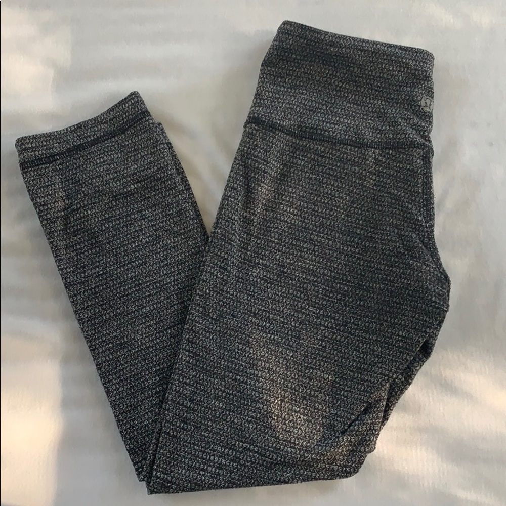Lululemon Wunder Under Crop low rise size 4